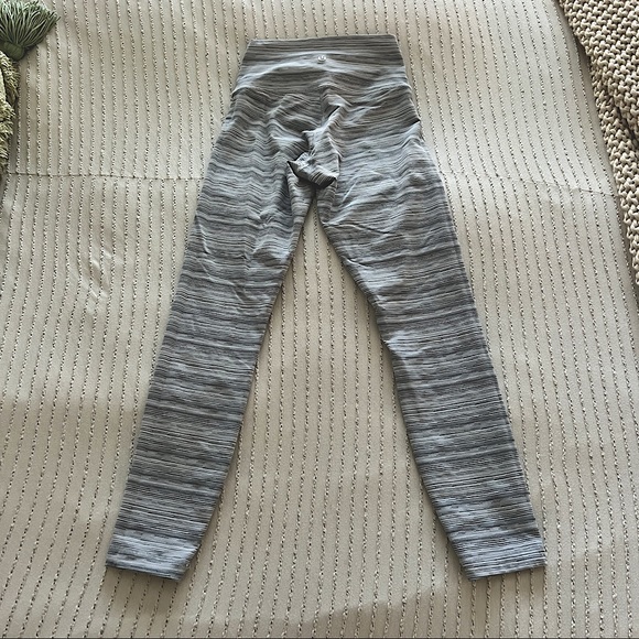 Lululemon High Times Pant Leggings Cyber Stripe White Silver Fox - Picture 8 of 10